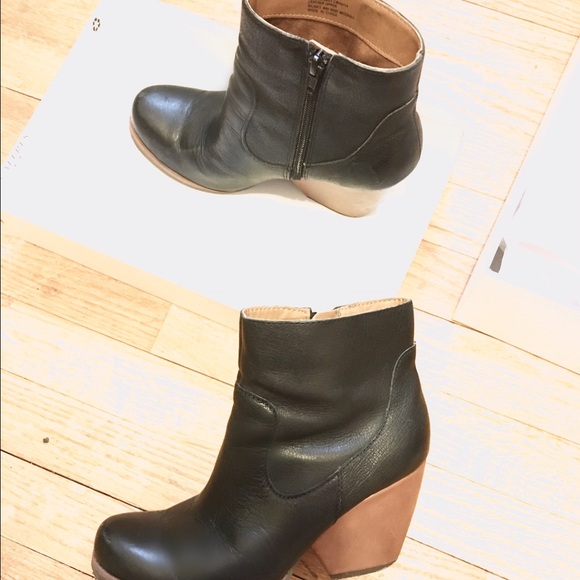 Korsease black ankle wedge boots - Picture 3 of 3